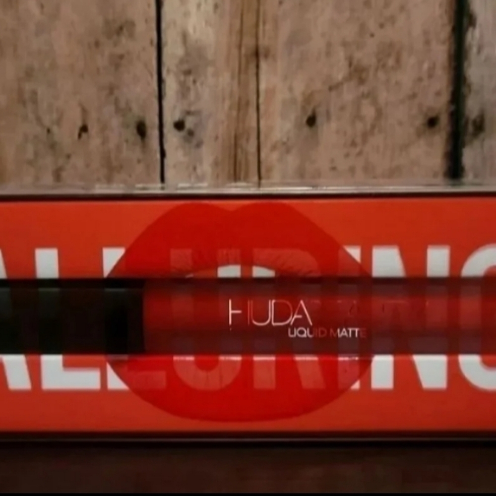 Huda Beauty Liquid Lipstick